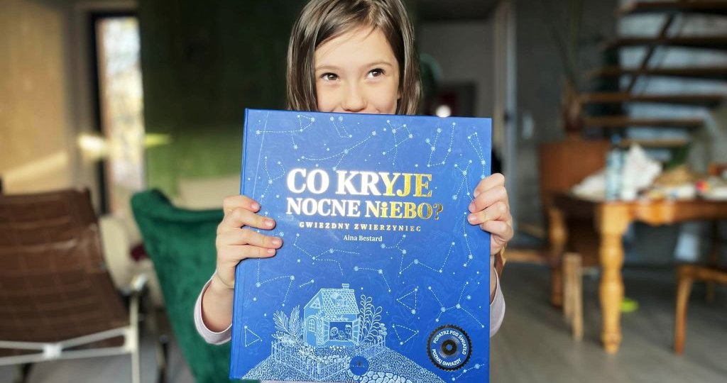 Co kryje nocne niebo? Gwiezdny zwierzyniec Aina Bestard