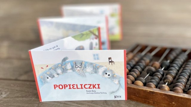 Popieliczki - kartonowa harmonijka do kochania i... nauki liczenia