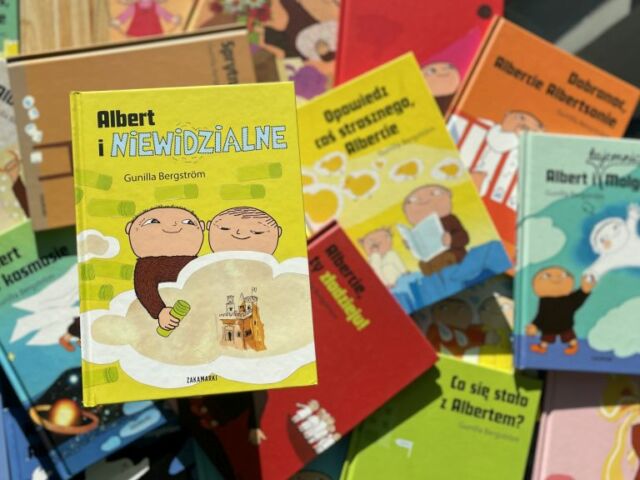 Książka o zabawie bez zabawek Albert i niewidzialne