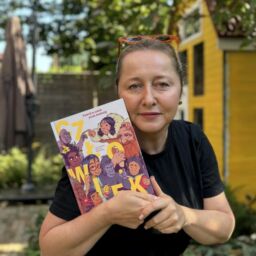 Komiks popularnonaukowy dla dzieci Człowiek Podróż w czasie przez ewolucję